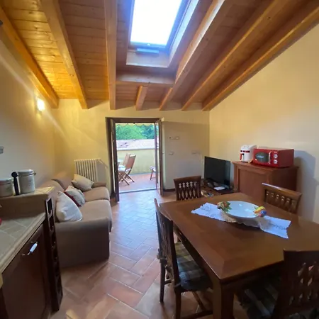 Gardalakehome شقة *